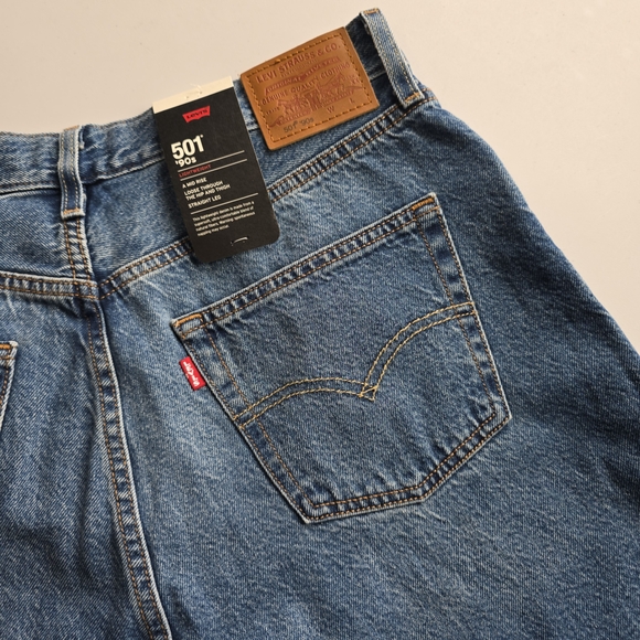 Levi's 501 90s Straight Leg Jeans 32 Medium Wash Premium NWT - Picture 8 of 10